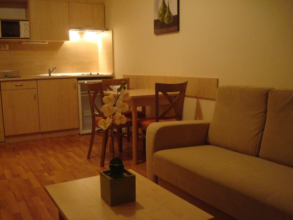 Carpe Diem Apartment Hajdúszoboszló Zimmer foto